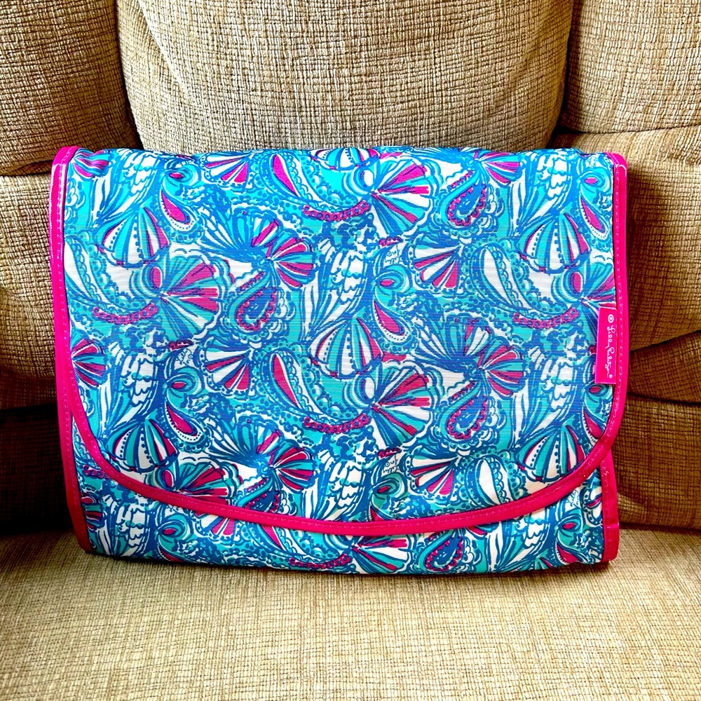 Lilly Pulitzer Convertable Hanging Cosmetic Pouch - Picture 1 of 16